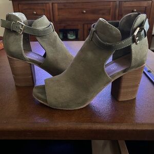 Olive Green Women's Heeled Sandals